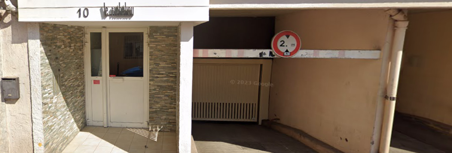 Garage   m² à louer à Cannes (06400)