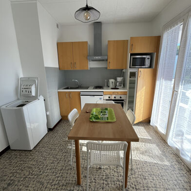 Appartement 2 pièces 890 €