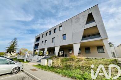 Immeuble  180000 €