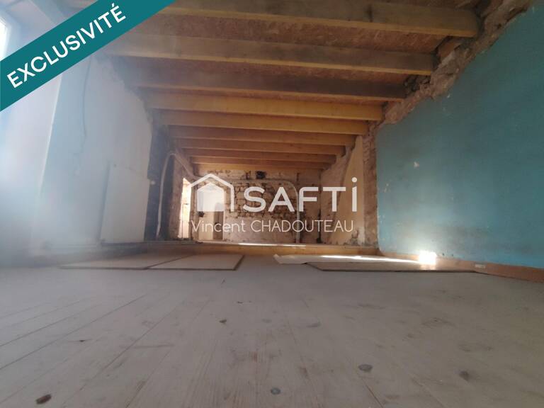 Maison d'habitation de 80m2 plus dépendances au cœur de Melle. — photo 1