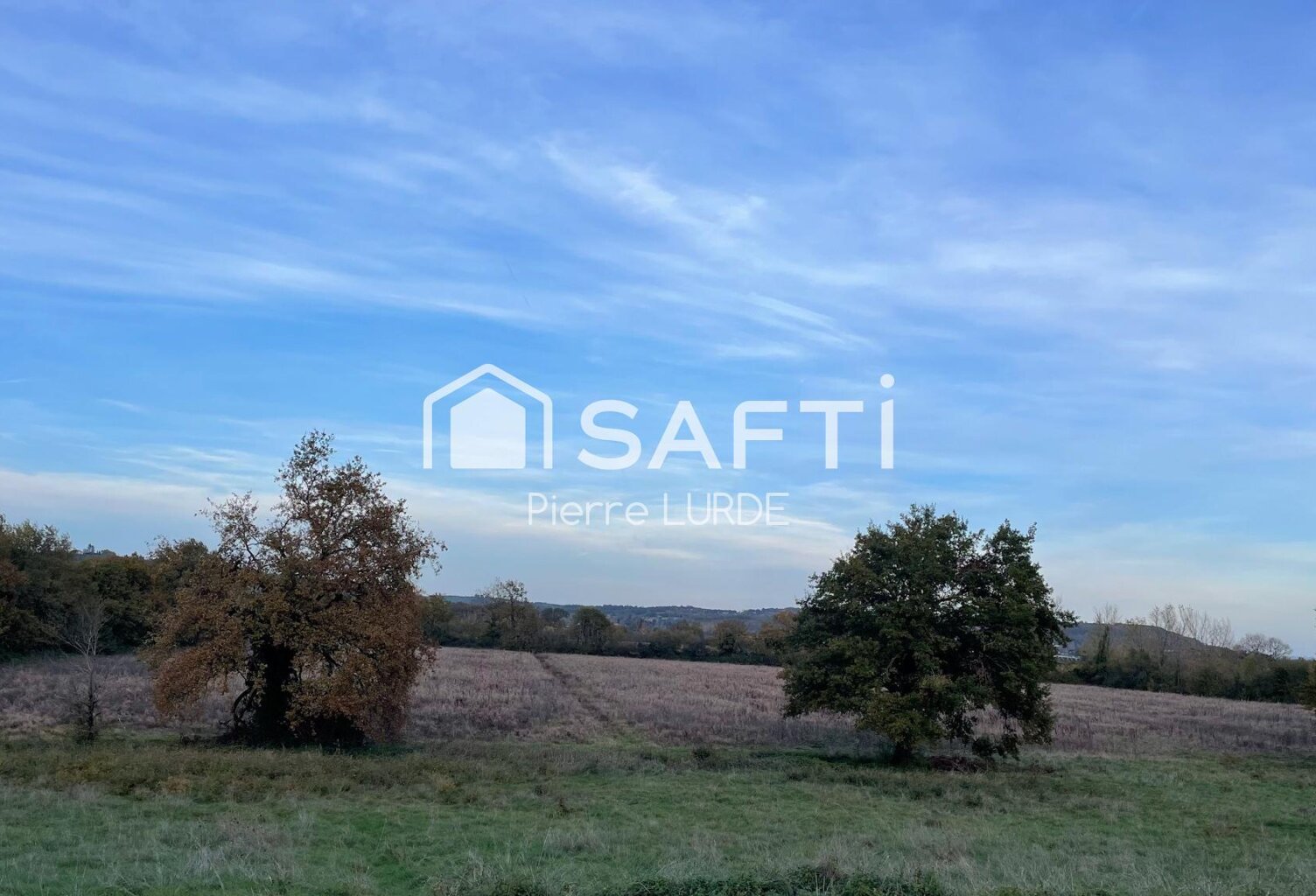 Terrain agricole de 7,8 hectares avec une marre — photo 1