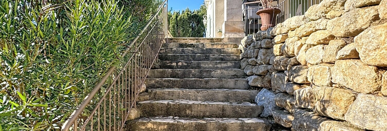 Maison 5 Pièces 105 m² à vendre à Saint-Saturnin-lès-Apt (84490)