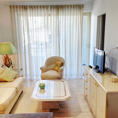 Appartement 2 pièces 1100 €