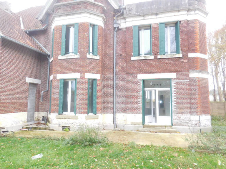 APPARTEMENT DE TYPE PLEIN PIED A RENOVER — photo 1