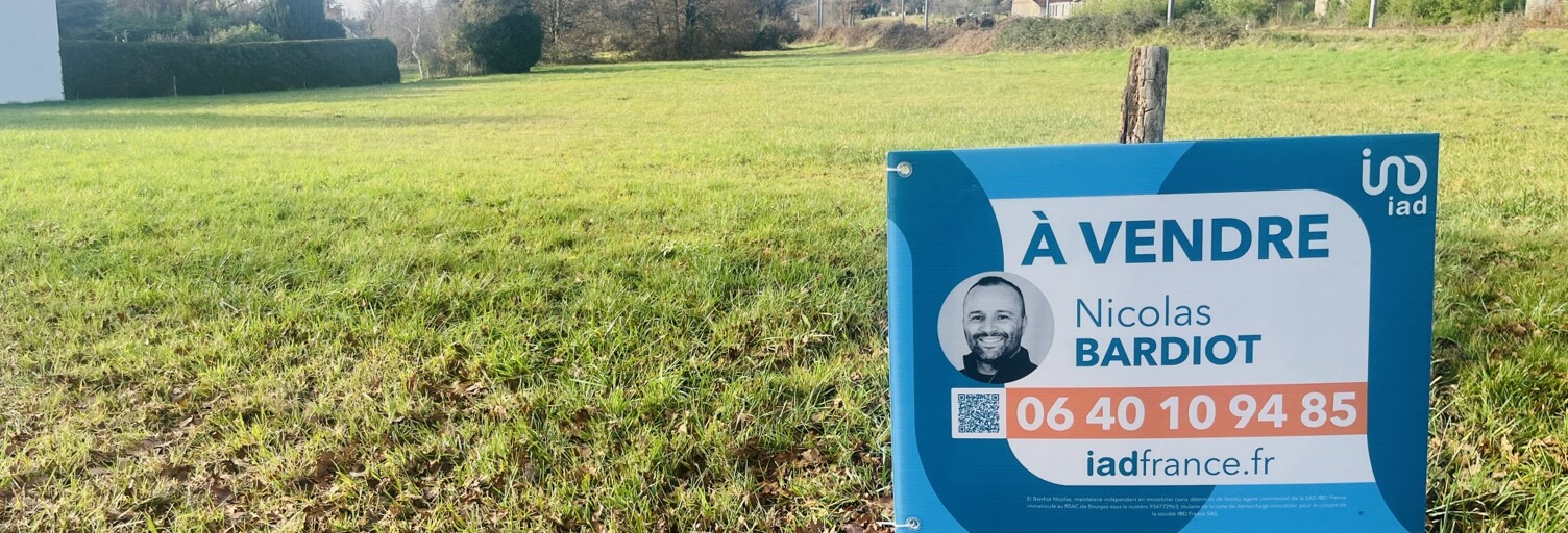 Terrain  5471 m² à vendre à Thénioux (18100)