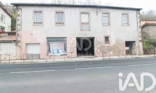 Garage  145 m² à vendre à Saint-Affrique (12400)