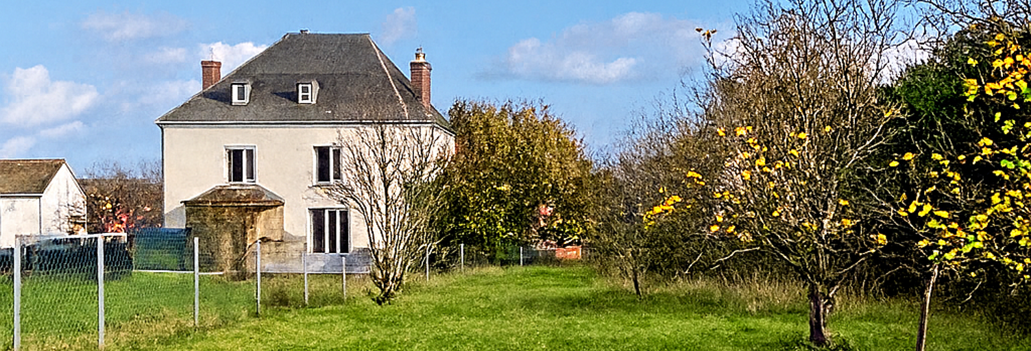 Terrain  400 m² à vendre à Sainte-Catherine-de-Fierbois (37800)