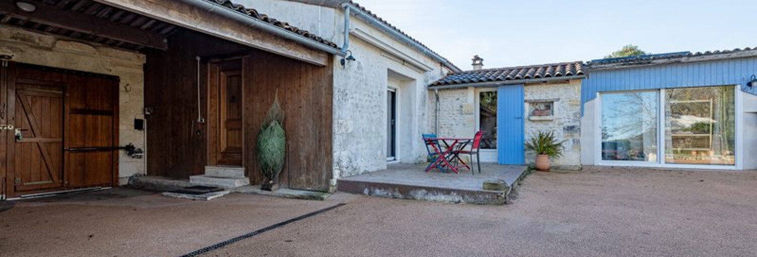 Maison 5 Pièces 114 m² à vendre à Saint-Georges-des-Coteaux (17810)