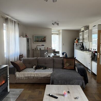 Immeuble  140400 €