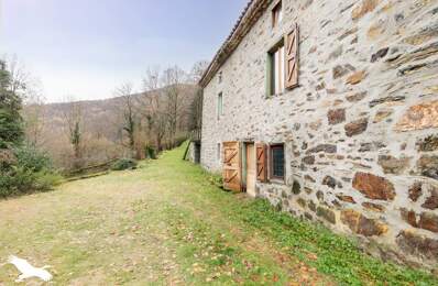 Maison en pierre de 5 pièces principales — photo du bien