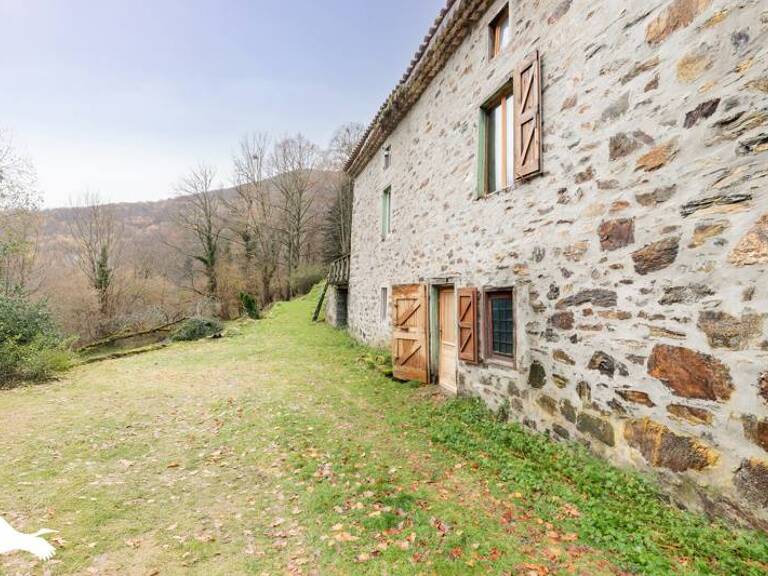 Maison en pierre de 5 pièces principales — photo 1