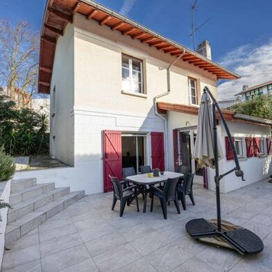 Maison 5 pièces 998000 €