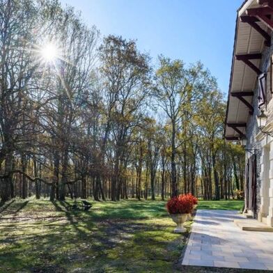 Maison 6 pièces 617730 €