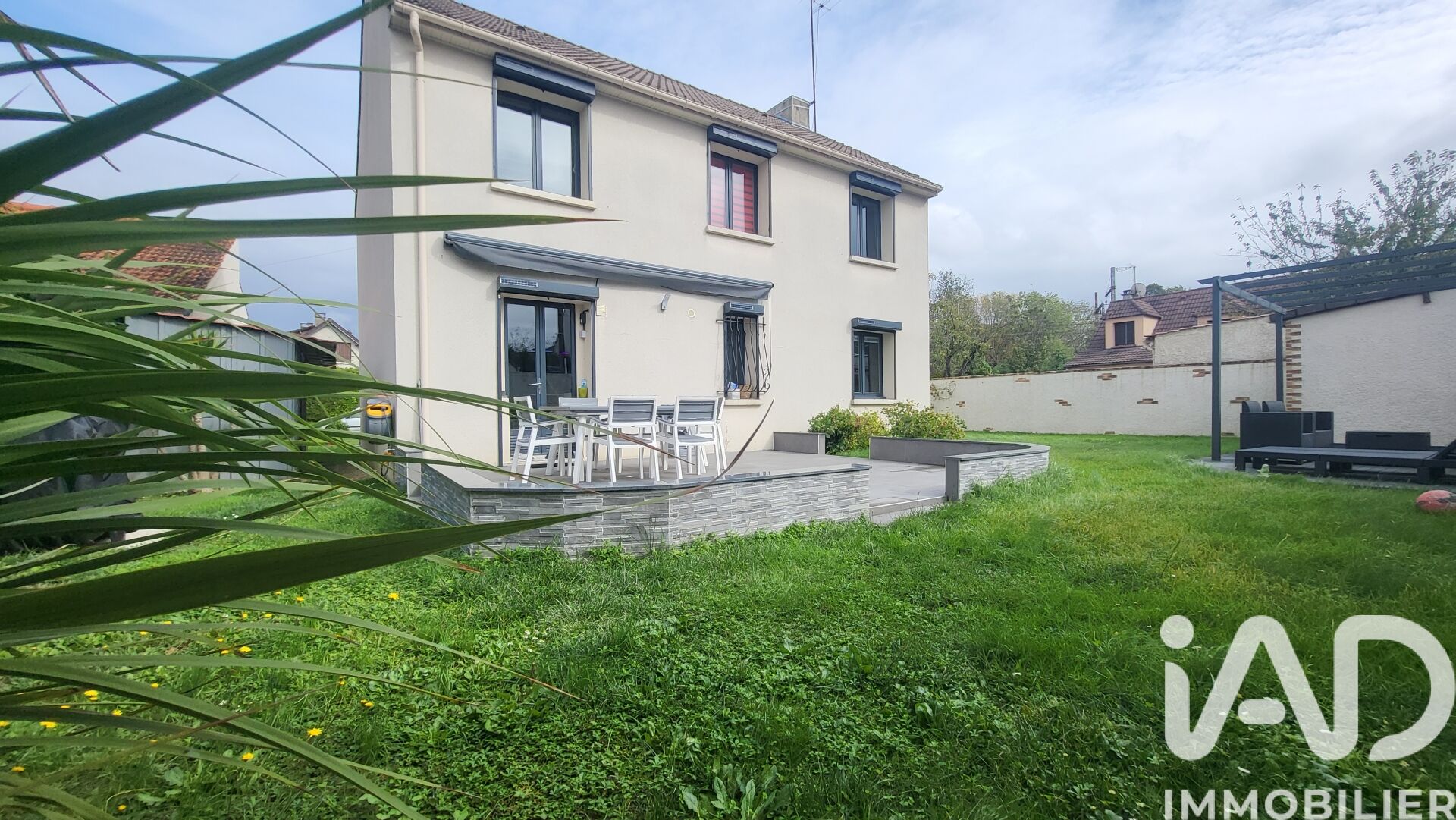 Corbeil-Essonnes - 133m² - 7p.