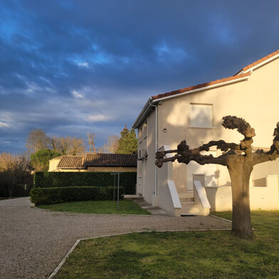 Maison 3 pièces 745 €