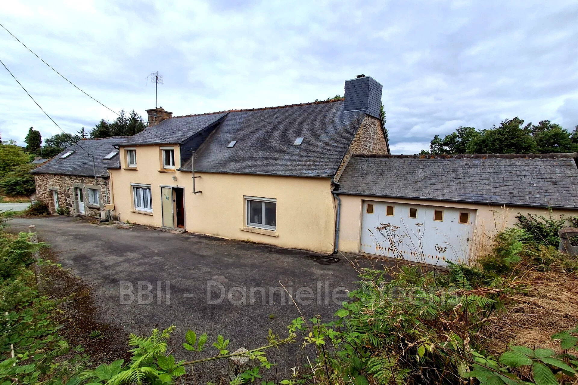 Villa / Maison  T10 à vendre Saint-Connan 22480