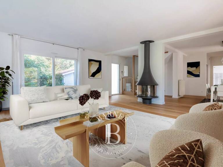 SAINTE-FOY-LÈS-LYON - Maison familiale de 250 m² - Terrain de 997 m² - 5 chambres — photo 1