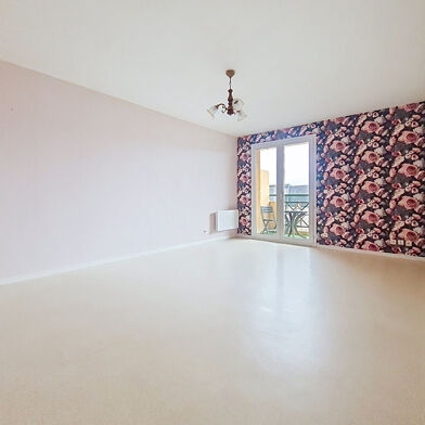 Appartement 3 pièces 795 €