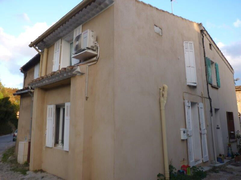 Villa / Maison  T3 à louer Auriol 13390