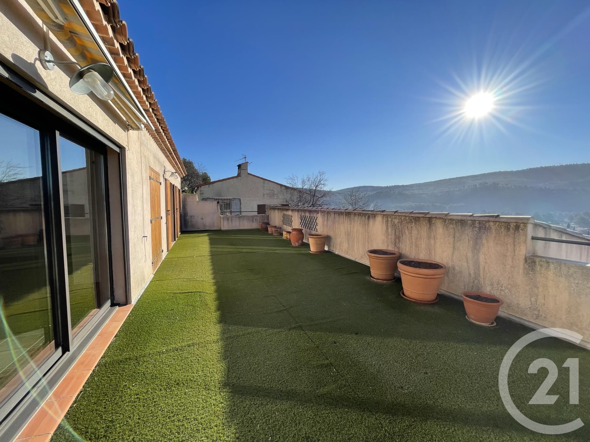 Villa / Maison  T4 à louer Cuges-les-Pins 13780