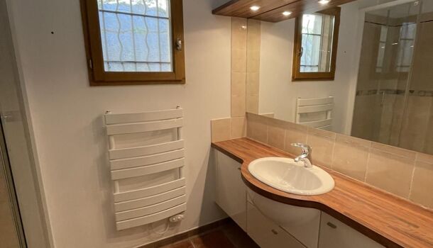 Villa / Maison 4 pièces  à louer Cuges-les-Pins 13780