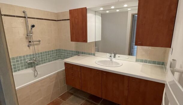 Villa / Maison 4 pièces  à louer Cuges-les-Pins 13780