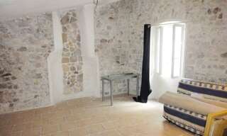 Appartement 2 Pièces 43 m² à louer à Saint-Martin-de-Pallières (83560)