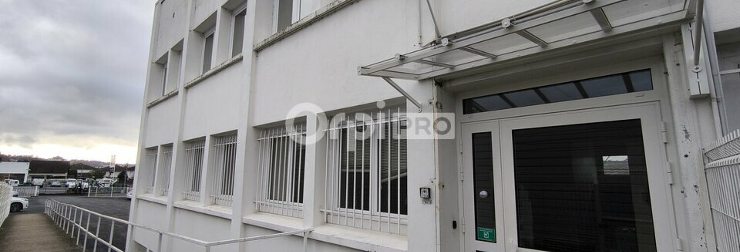 Bureau  558 m² à louer à Malemort (19360)