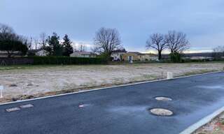 Terrain  666 m² à vendre à Saint-Caprais-de-Bordeaux (33880)