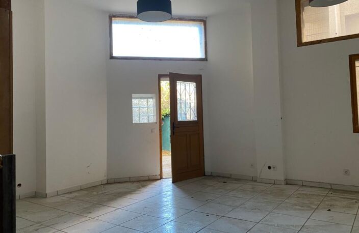 Appartement avec terrasse à rénover GROS POTENTIEL à PRADES (66) — photo 2