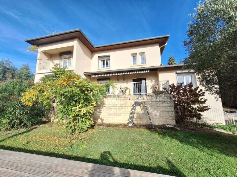 Belle maison unique avec jusqu'à 6 chambres, , 3 terrasse, garage,piscine, grand jardin de 2 280m2. Idéal pour une chambre d'hôtes — photo 1
