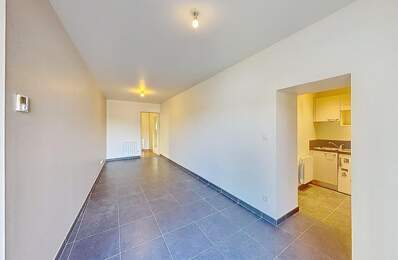 Appartement À Vendre — photo du bien
