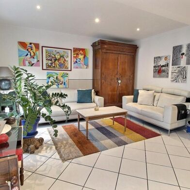 Appartement 4 pièces 204000 €