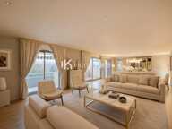BEL APPARTEMENT DE 134 M2 AVEC BALCONS - ASCENSEUR - STATIONNEME — photo 2