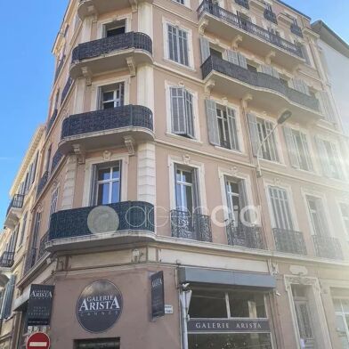 Appartement 2 pièces 845 €
