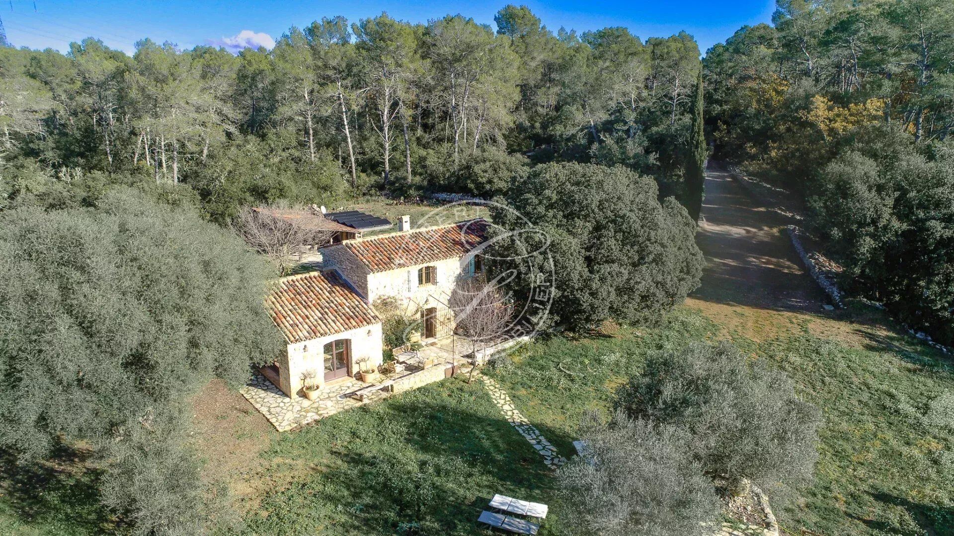 Villa / Maison  T4 à vendre Lorgues 83510