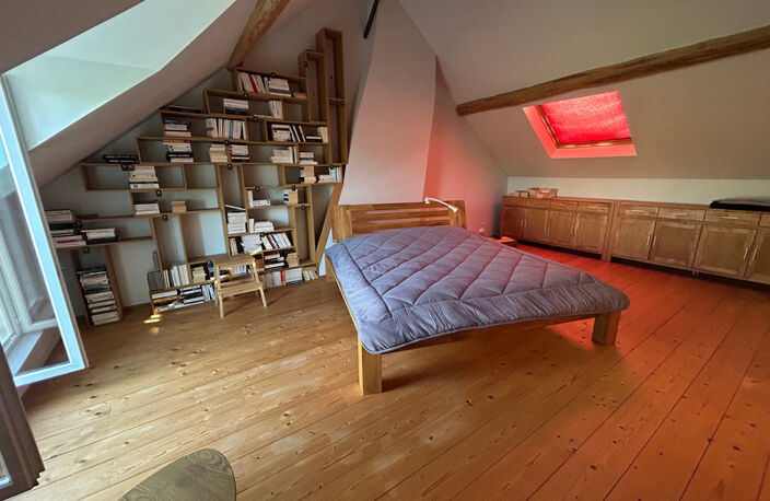 Propriété de charme sur 2 300 m² de terrain arboré sans vis-à-vis offrant calme espace et potentiel exceptionnel CHAMPCEVRAIS (89) — photo 5