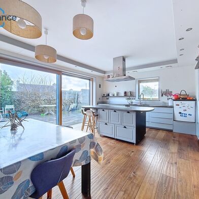 Maison 7 pièces 465750 €