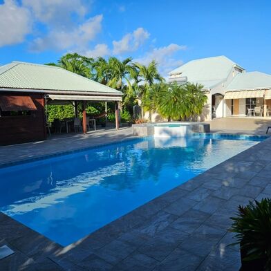 Maison 16 pièces 499000 €