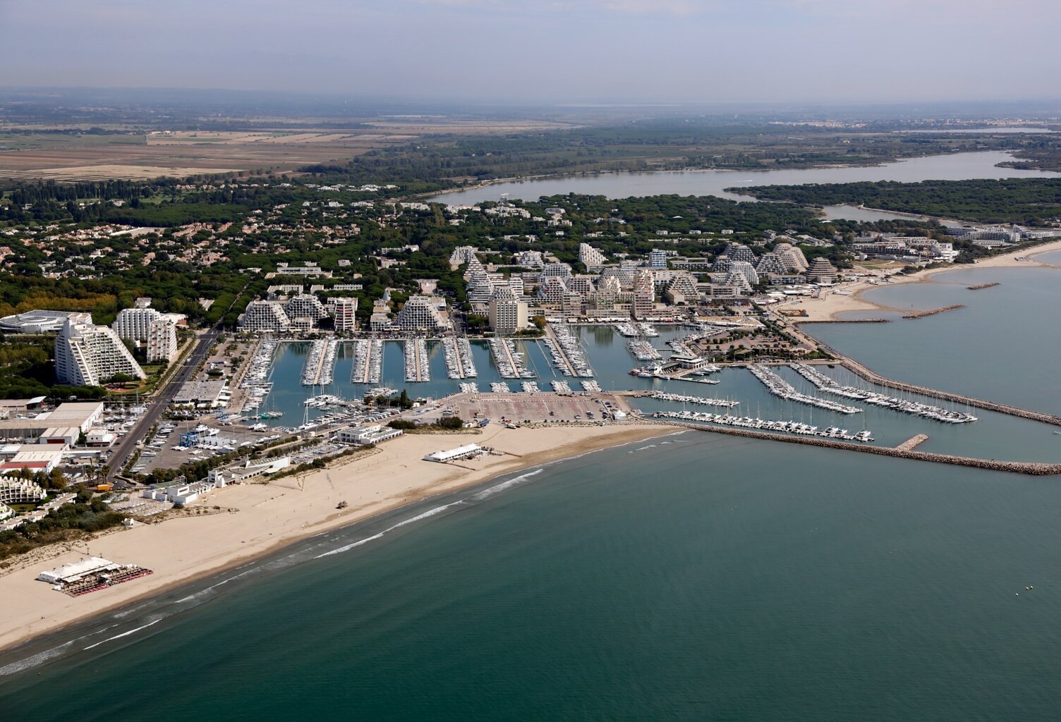 HERAULT (34) LA GRANDE MOTTE (34280) à vendre fonds de commerce Restaurant en Emplacement N°1 face à la mer — photo 1