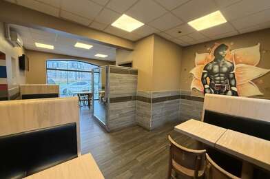 Commerce 2 pièces 2300 €