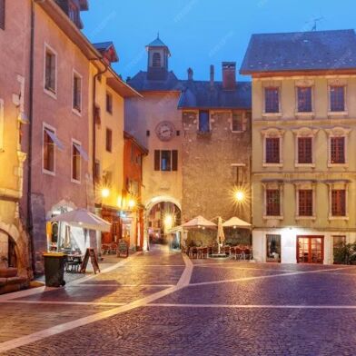 Commerce  280000 €