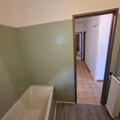 Appartement 3 pièces 750 €