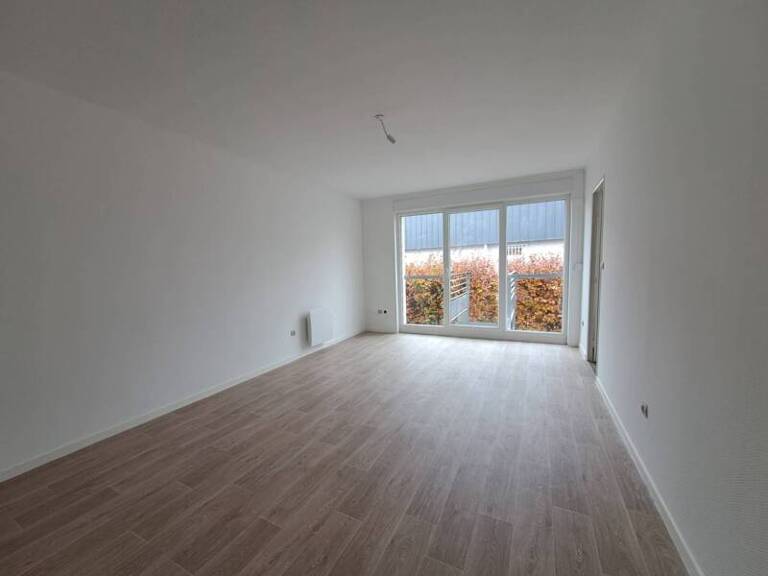 Location - Appartement T4 - 76m2 - Falck — photo 1