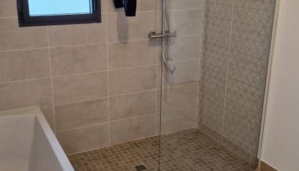 Villa / Maison 4 pièces  à louer Ferrières 17170