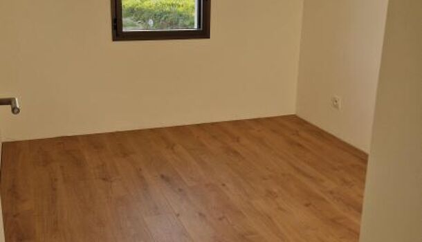 Villa / Maison 4 pièces  à louer Ferrières 17170