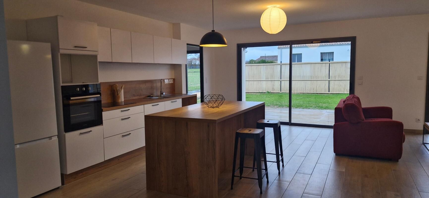 Villa / Maison  T4 à louer Ferrières 17170