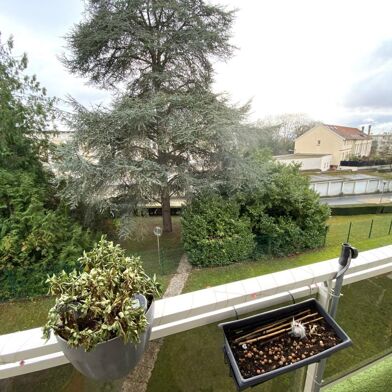 Appartement 3 pièces 180000 €