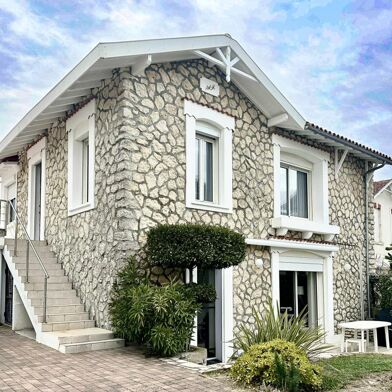Maison 4 pièces 897000 €