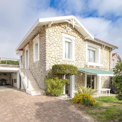 Maison 4 pièces 897000 €